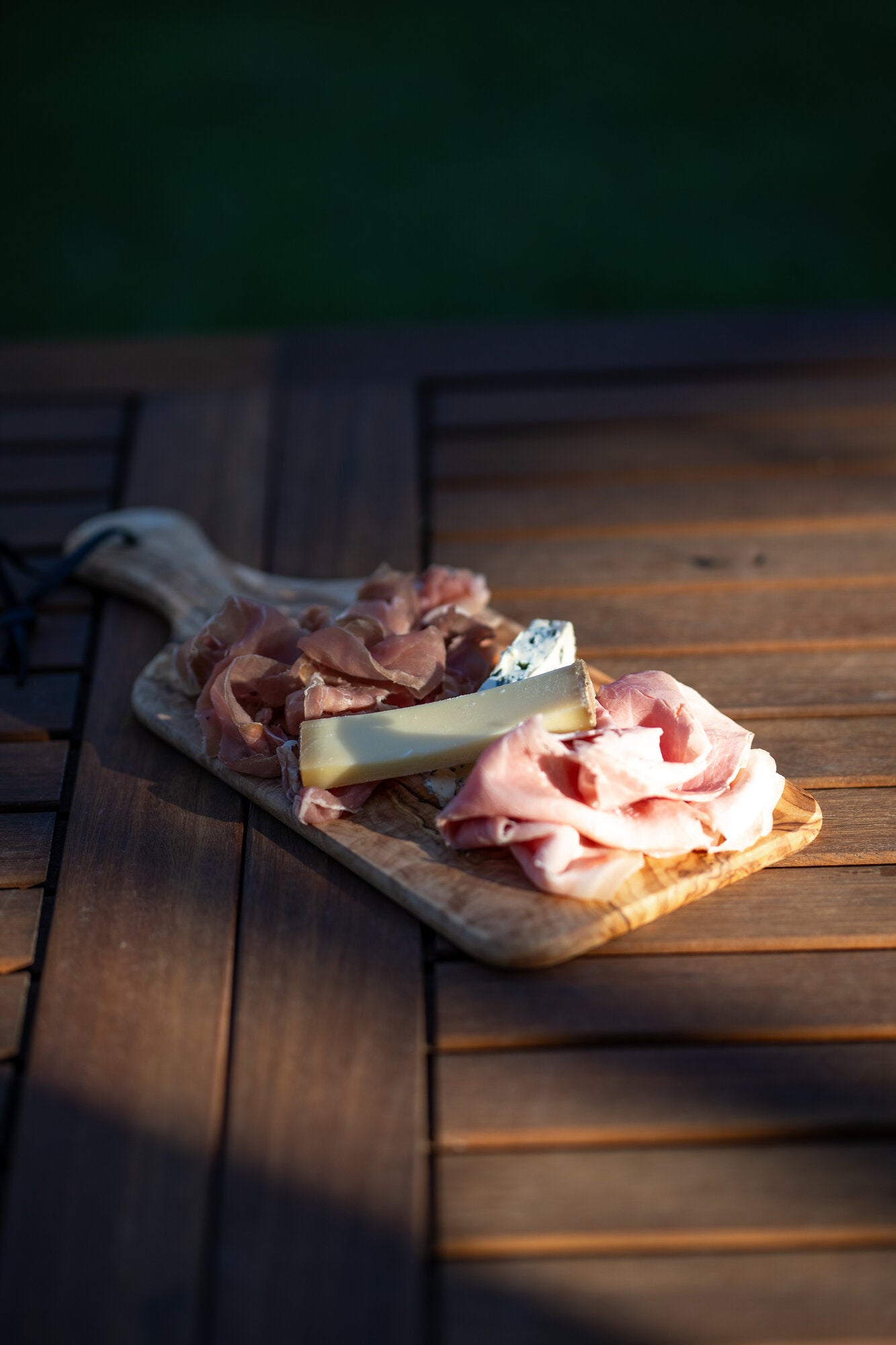 Skærebræt m. læderstrop - 26x12 cm